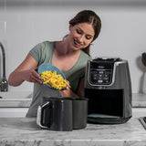 Ninja Airfryer MAX, 5,2L, 6-in-1, Olievrij, Airfryen, Max Crisp, Braden, Bakken, Drogen, Gezinsformaat, Voor Bevroren Voedsel, Vaatwasmachinebestendige Mand Met Anti-aanbaklaag, Grijs & Zwart AF160EU