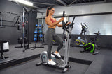 Crosstrainer hometrainer ergometer ellipstrainer magneetremsysteem hartslagfrequentie LCD-monitor max. belasting 150 kg